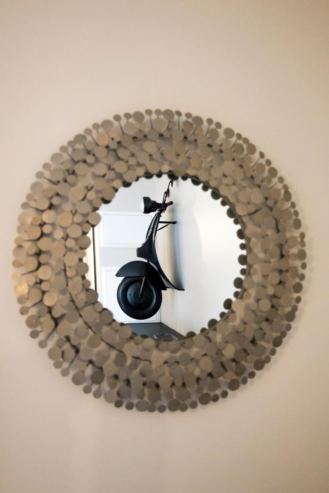 Charmant Studio En Residence Avec Parking บุสซี-แซ็ง-ฌอร์ฌ ภายนอก รูปภาพ