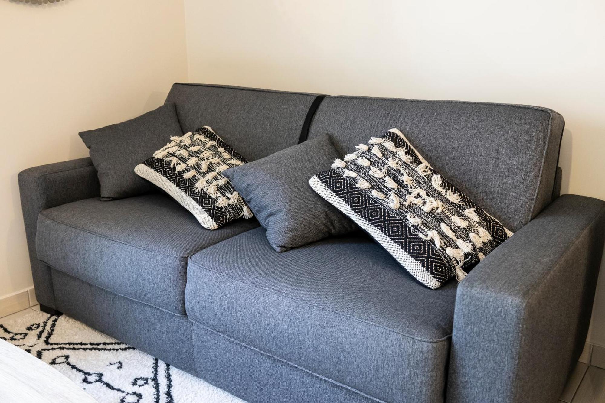 Charmant Studio En Residence Avec Parking บุสซี-แซ็ง-ฌอร์ฌ ภายนอก รูปภาพ
